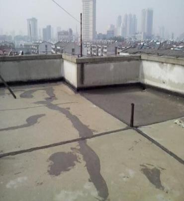 元谋漏水维修 楼顶漏水是什么原因，楼顶漏水维修方法是什么?
